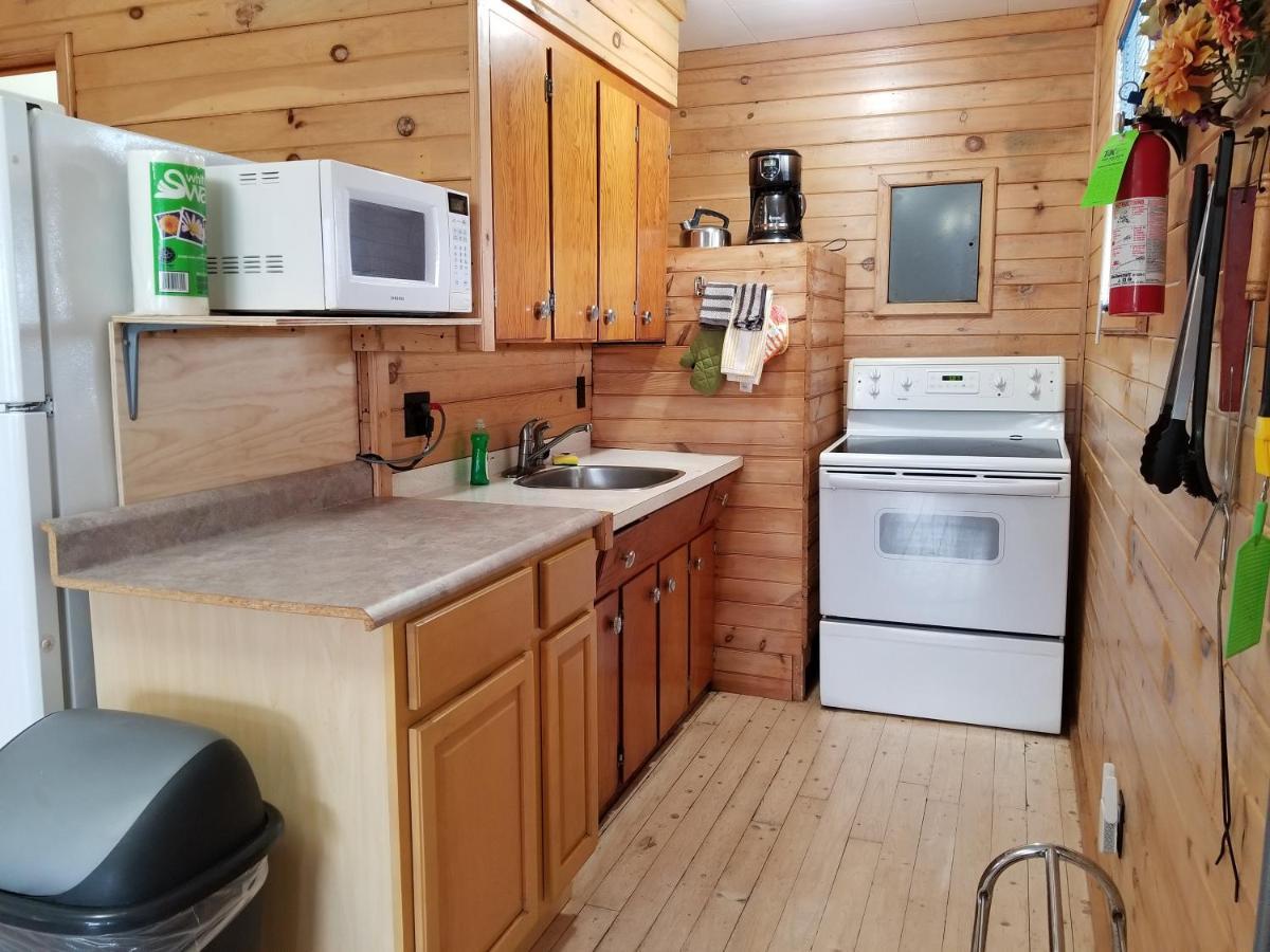 Blue Spruces Cottages Hampton Luaran gambar