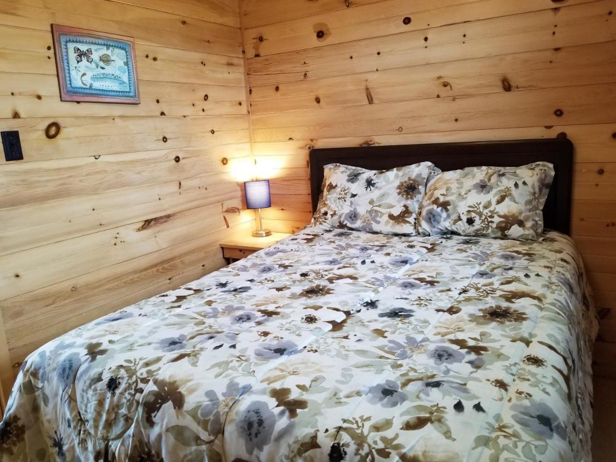 Blue Spruces Cottages Hampton Luaran gambar