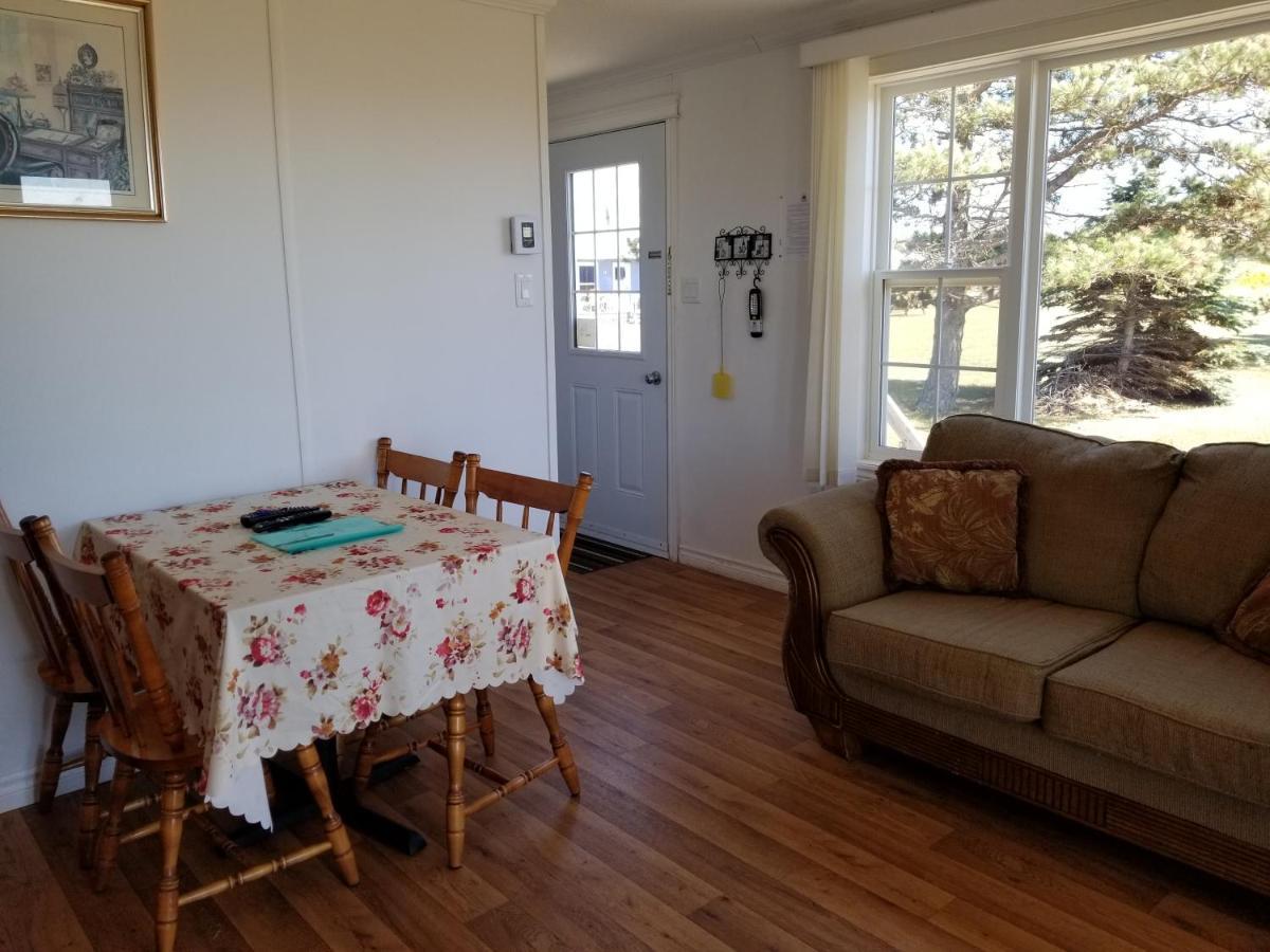 Blue Spruces Cottages Hampton Luaran gambar
