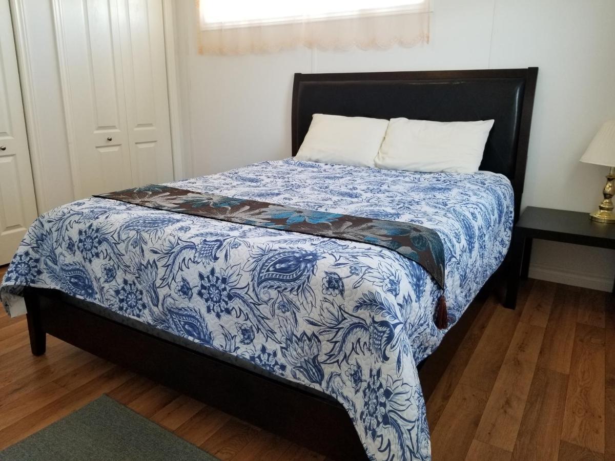 Blue Spruces Cottages Hampton Luaran gambar